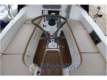 Hunter 38