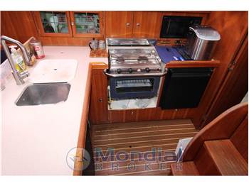 Hunter 38