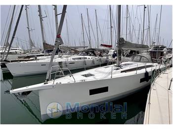 Solaris Yachts Solaris 40