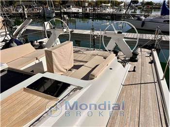 Solaris Yachts Solaris 44