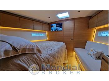 Solaris Yachts Solaris 55