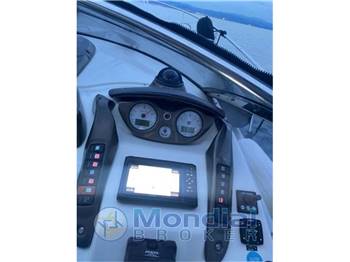 Cranchi Endurance 33