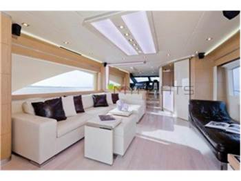 Dominator Yachts DOMINATOR 780