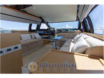 Ferretti 560