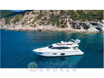 Ferretti 560