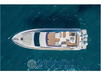 Ferretti 560