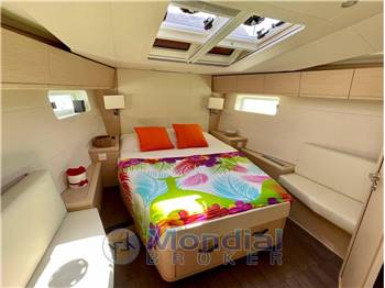 Jeanneau Yachts J54