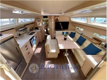 Jeanneau Yachts J54