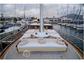 Custom Caicco 6 cabine