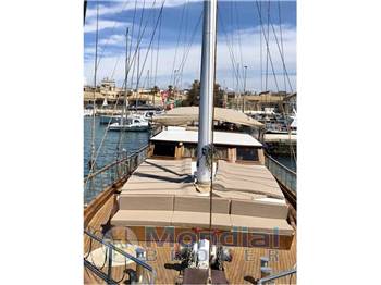 Custom Caicco 6 cabine