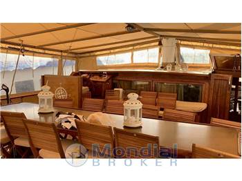 Custom Caicco 6 cabine