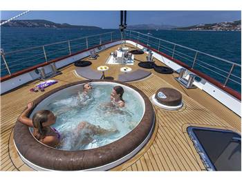 Croatia Sailing Yacht 37 mt