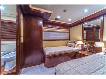Ferretti Navetta CL 33
