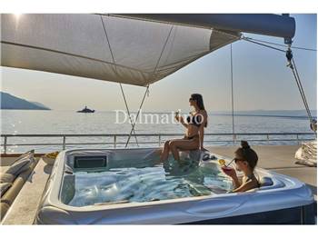 Custom Yacht a vela 43 metri con equipaggio