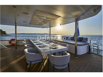 Custom Yacht a vela 43 metri con equipaggio