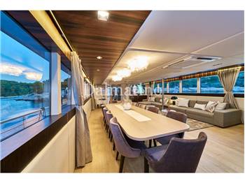 Custom Yacht a vela 43 metri con equipaggio