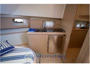 Cantieri Estensi F370 Bluetime