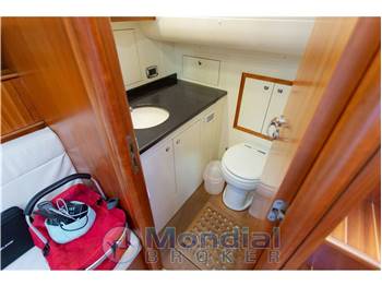 Cantieri del Tirreno Cayman 43 WA  HT