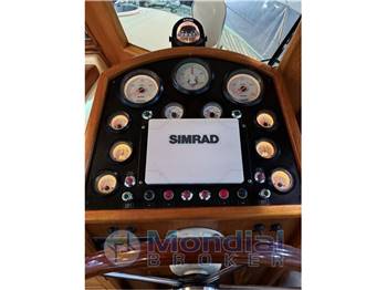 Rose Island Lobster 38