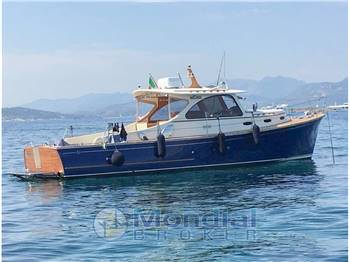 Rose Island Lobster 38