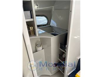 Magnum Marine 40' Sport