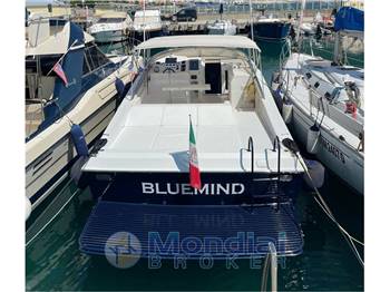 Magnum Marine 40' Sport