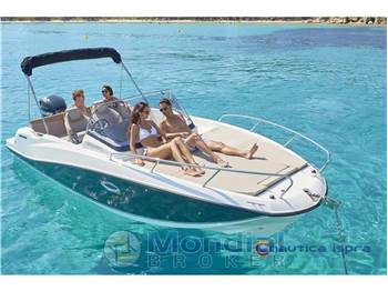 Quicksilver 675 Sundeck