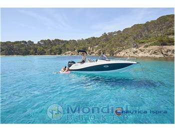 Quicksilver 675 Sundeck