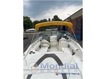 Rinker Captiva 262 cuddy