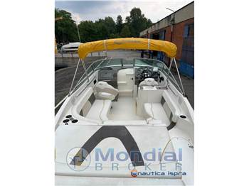 Rinker Captiva 262 cuddy