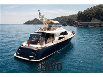 FERRETTI GROUP Mochi Craft Dolphin 74