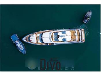 Custom line Navetta 33