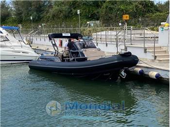 Ranieri International Cayman 28 Executive Trofeo