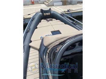 Ranieri International Cayman 28 Executive Trofeo