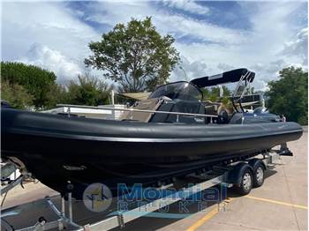 Ranieri International Cayman 28 Executive Trofeo