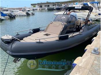 Ranieri International Cayman 28 Executive Trofeo