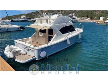 Riviera Marine 33 Flybridge