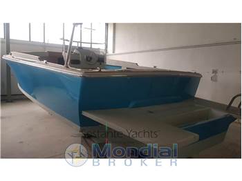 Bertram Yacht 25' Open