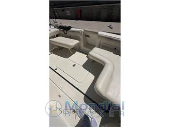 Tiara Yachts 2900 Coronet