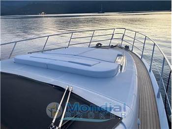 Azimut 62S