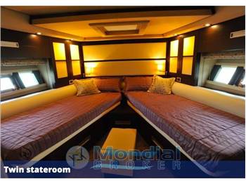 Azimut 62S