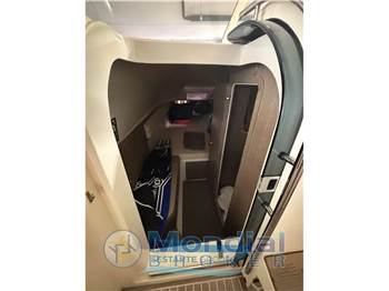 Nuova Jolly PRINCE 33 Sport Cabin