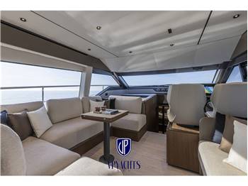 Ferretti Yachts F580
