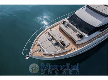 Ferretti 580