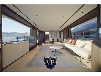 Ferretti 860