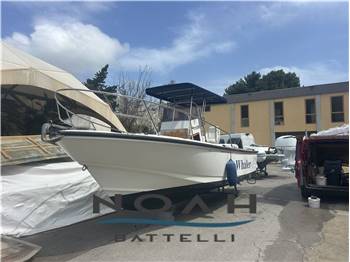 Boston Whaler Outrage 24