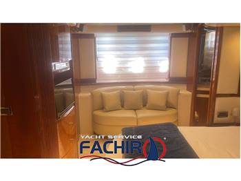 AZIMUT 80 CARAT