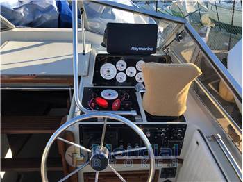 Boston Whaler Revenge 25 WT