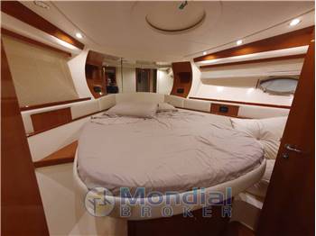 Pershing 50