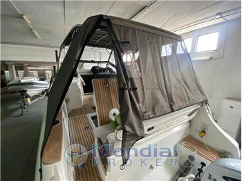Beneteau 8.8 Flyer Sundeck